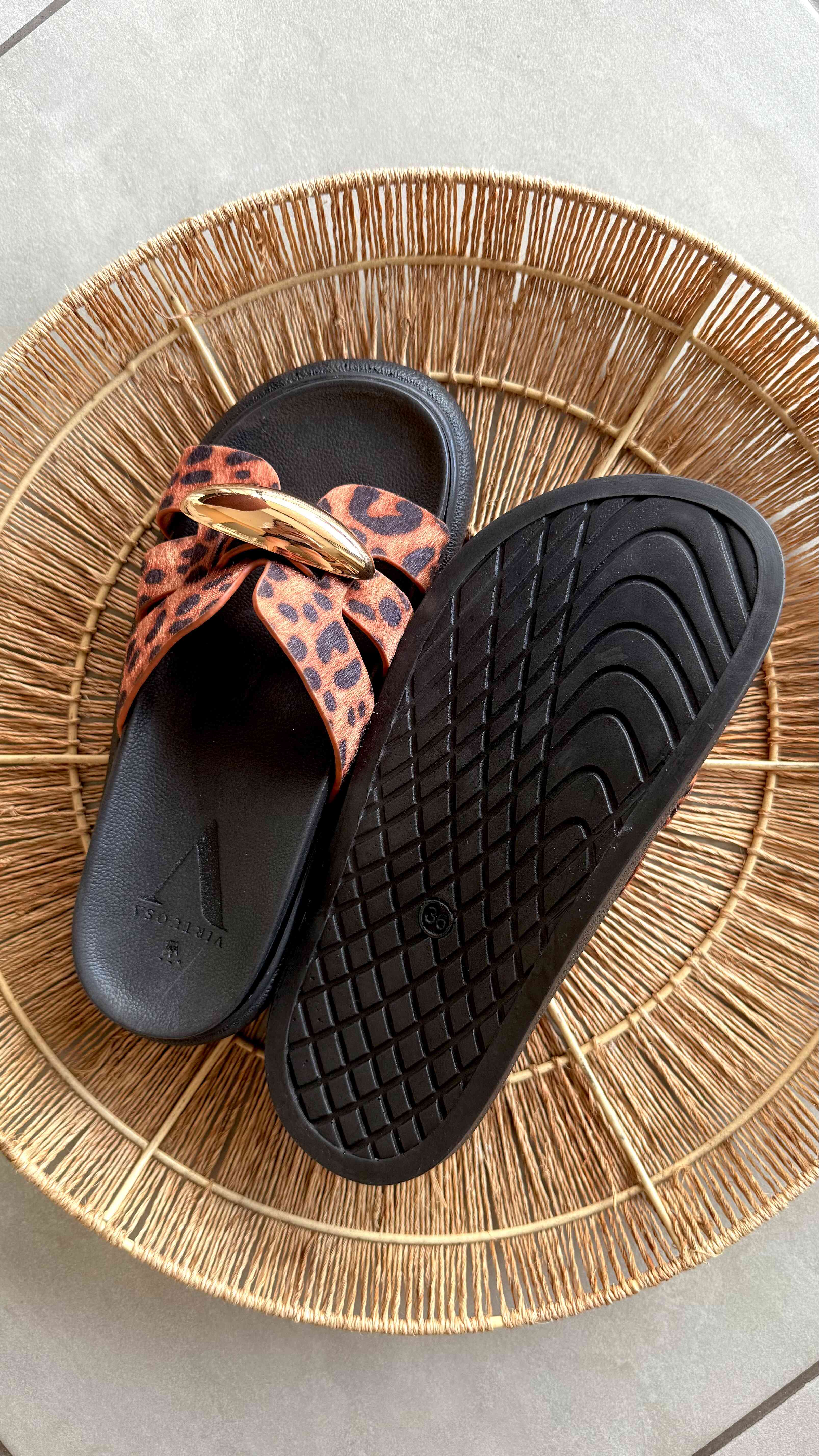 Sandalia canoa animal print