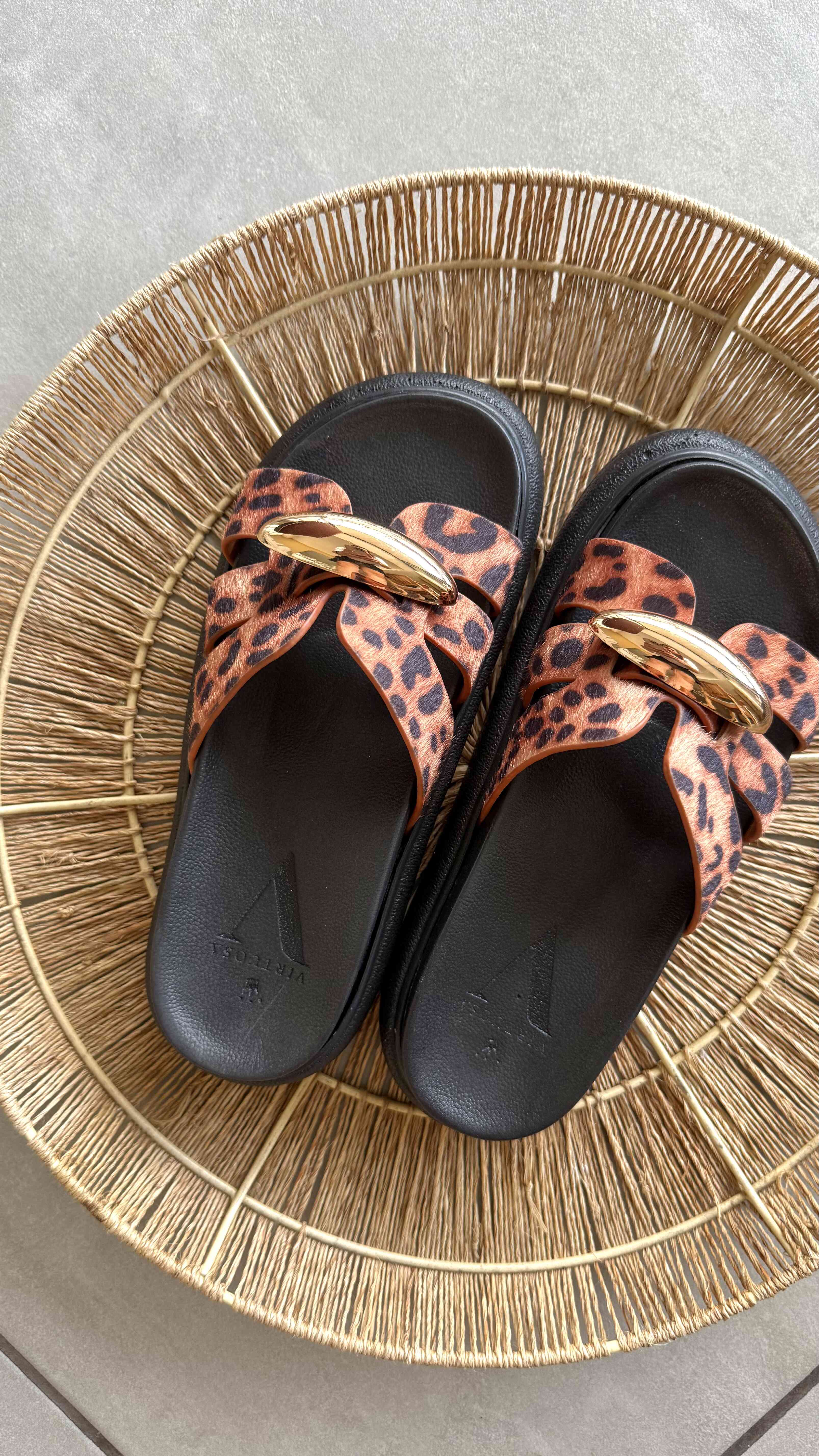 Sandalia canoa animal print